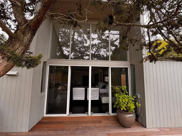 487 Tarpon Walk