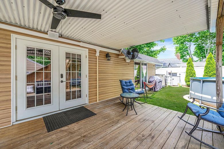 49 Rainbow Lane