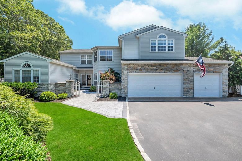 5 Clematis Court