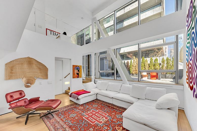 515 West 23rd Street #3A