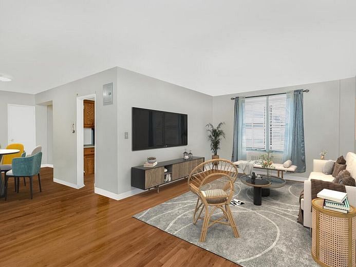 525 W 235th Street #4C