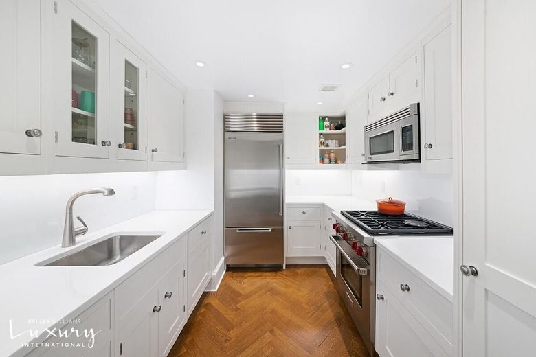 530 Park Avenue #4C