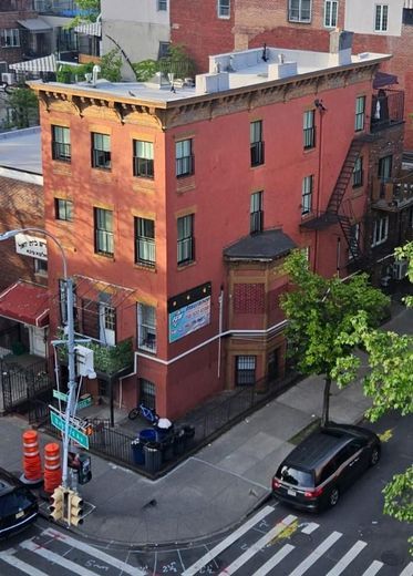 543 Bedford Avenue