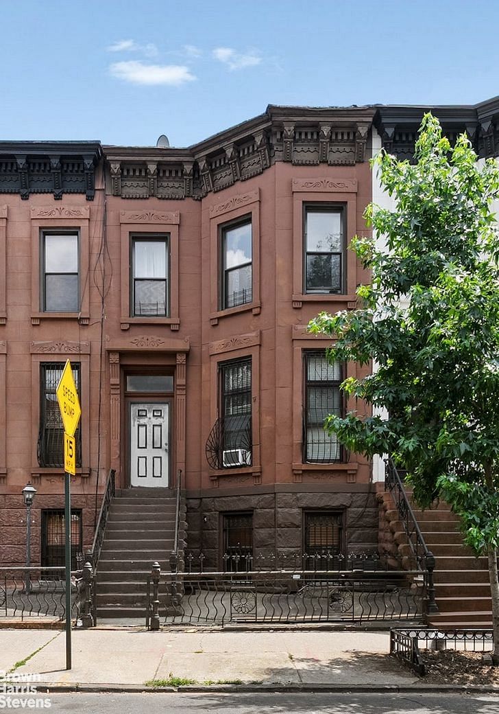 552 Macon Street