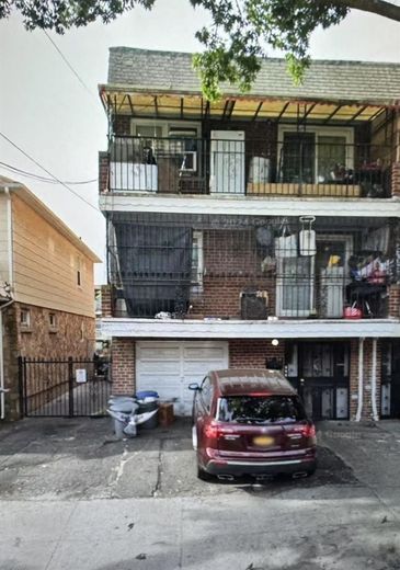 57-54 Van Doren Street