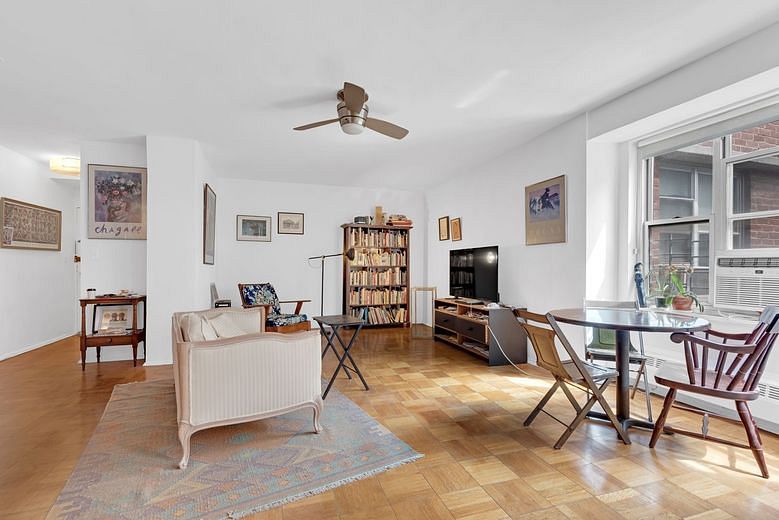 575 Grand Street #G302