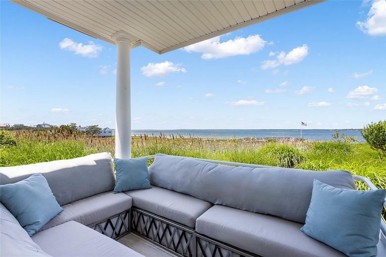 580 Dune Road #5