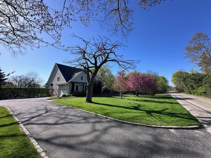 5850 New Suffolk Road