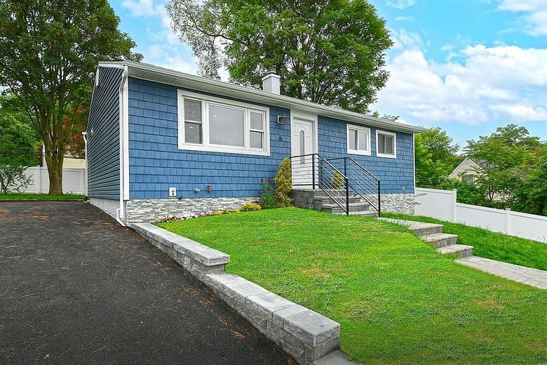 6 Young Avenue