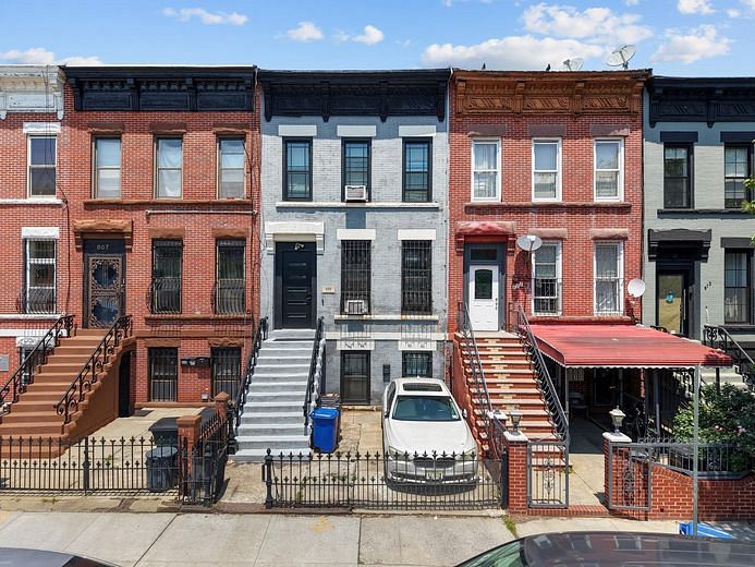 609 Lexington Avenue