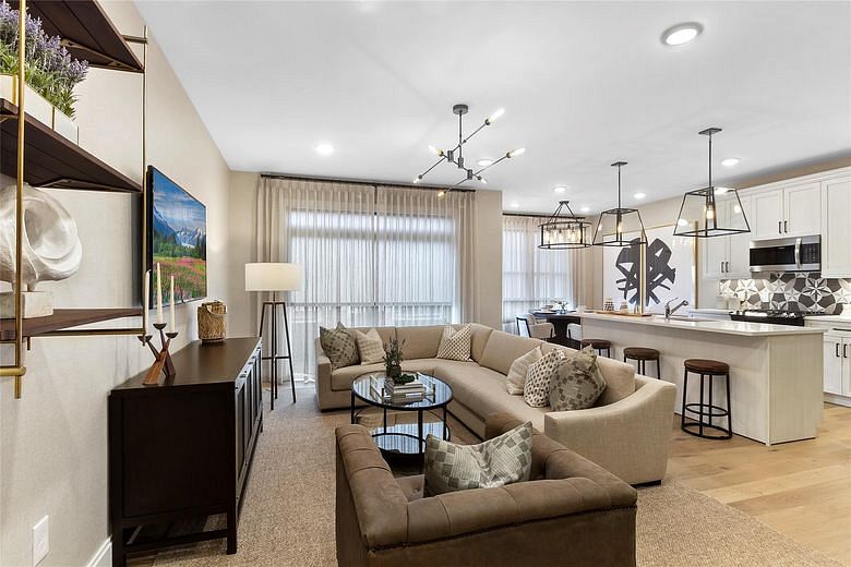 614 Marina Pointe Drive #614