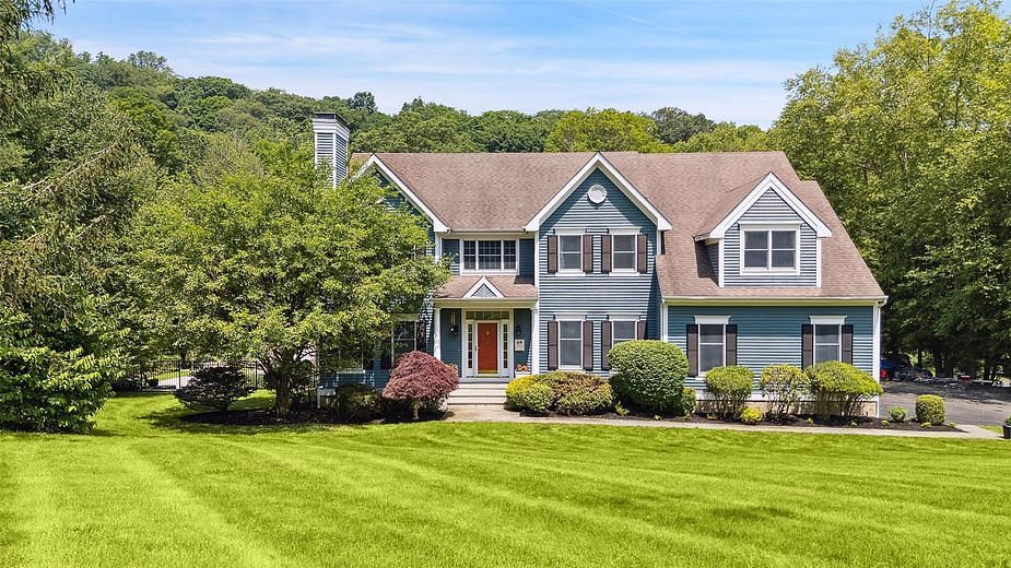 64 Lambert Ridge