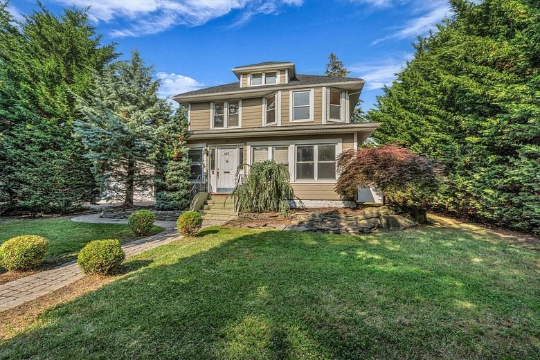 643 Deer Park Avenue