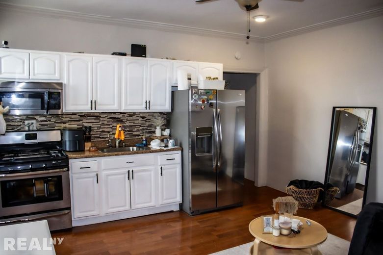 645 Barretto Street #3G