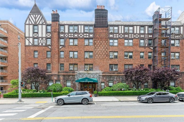 68 E Hartsdale Avenue #6M