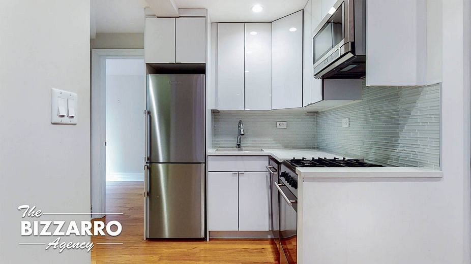 69 Bennett Avenue #301