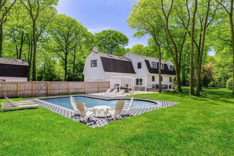7 Quantuck Bay Lane