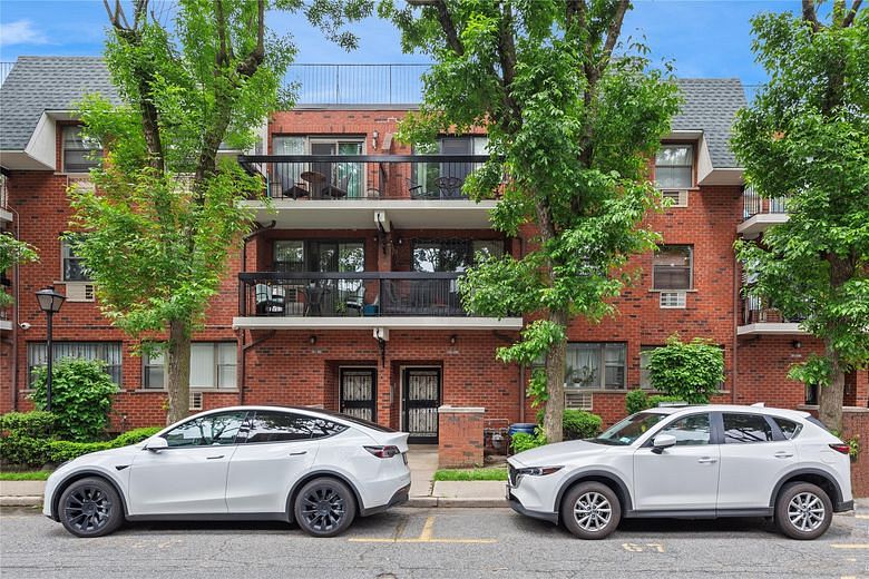 71-28 Sutton Place #3