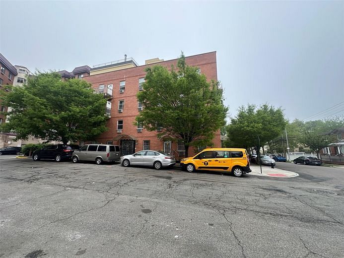 7177 159 Street #205