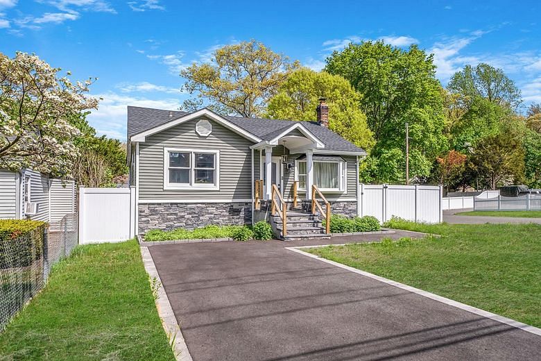 73 S Evergreen Drive