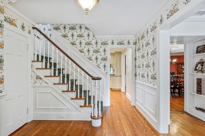 74 Eakins Road