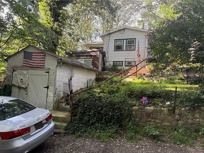 75 Brightwaters Drive