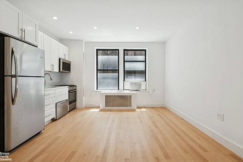 750 Riverside Drive #3B