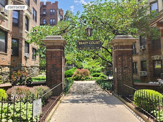 754 Brady Avenue #303