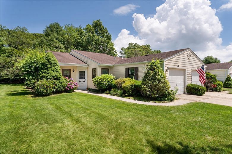 76 Knolls Drive