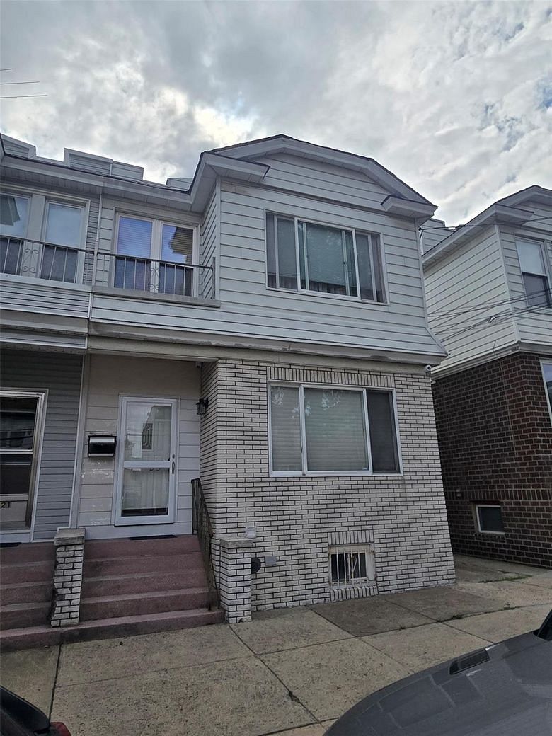 7823 85th Street