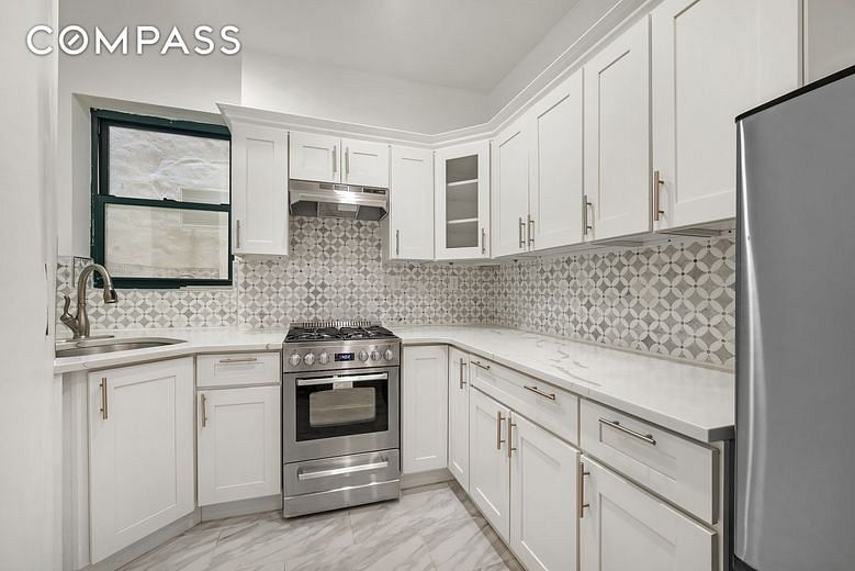 786 Ninth Avenue #2R