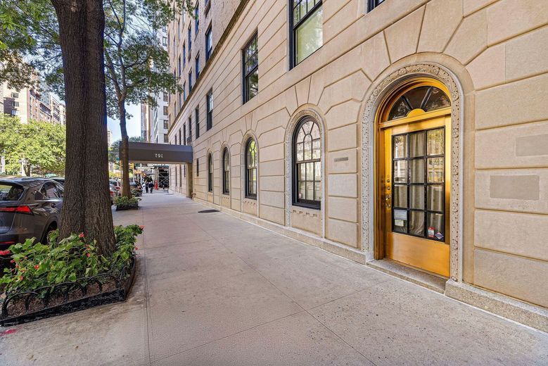 791 Park Avenue #1C