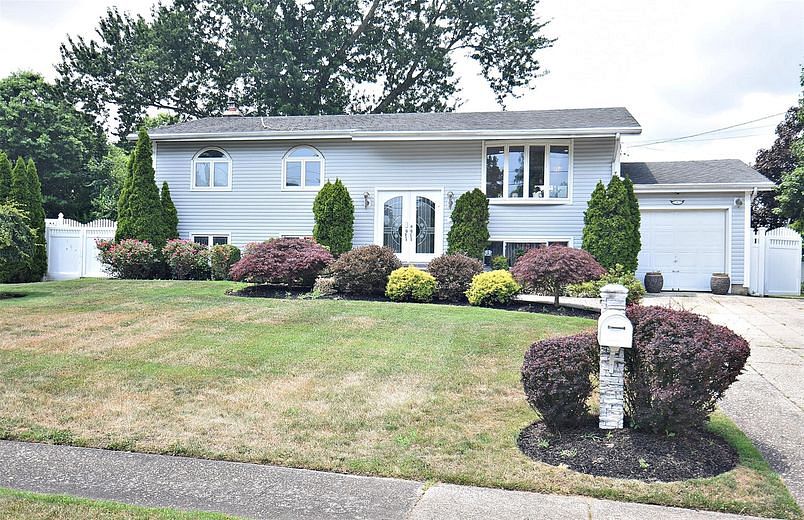8 Brookwood Drive