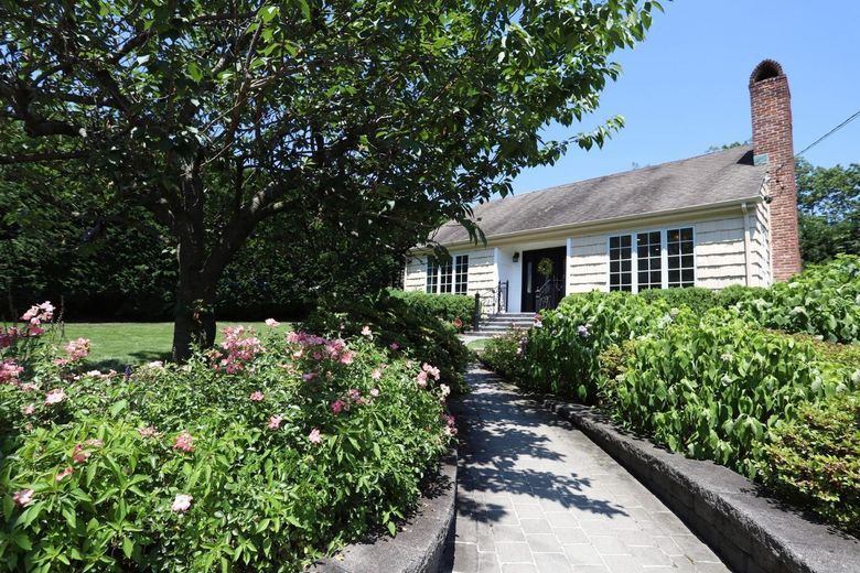 8 Hazel Road