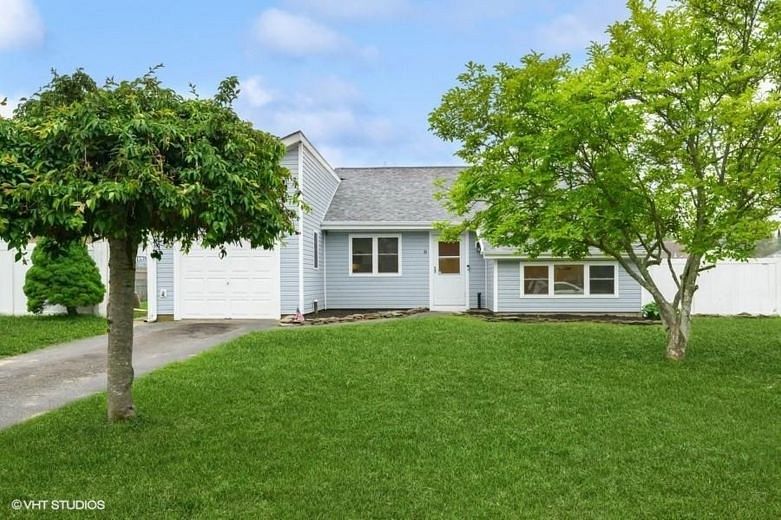 8 Michael Avenue