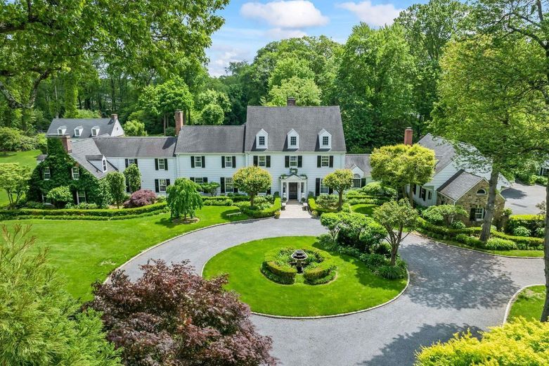 8 Stonegate Lane