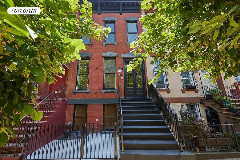 824A Quincy Street