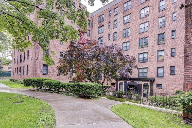 83-85 Woodhaven Boulevard #6F