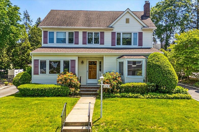 84 Hillcrest Avenue