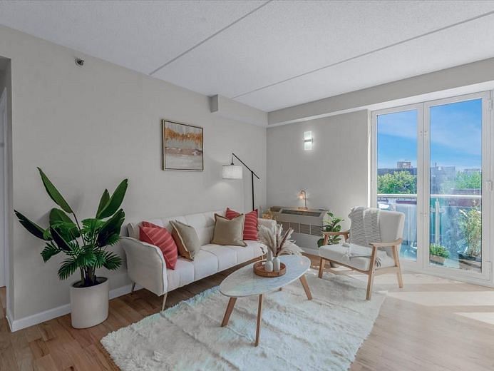 88-20 Parsons Boulevard #6D