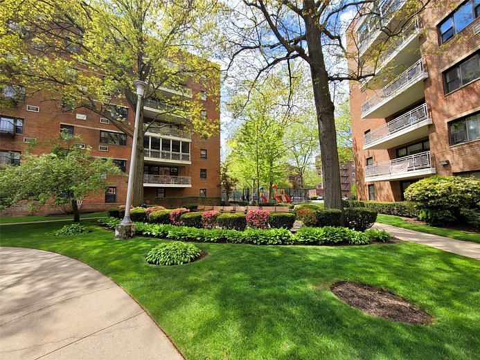 89-40 151st Ave #5F