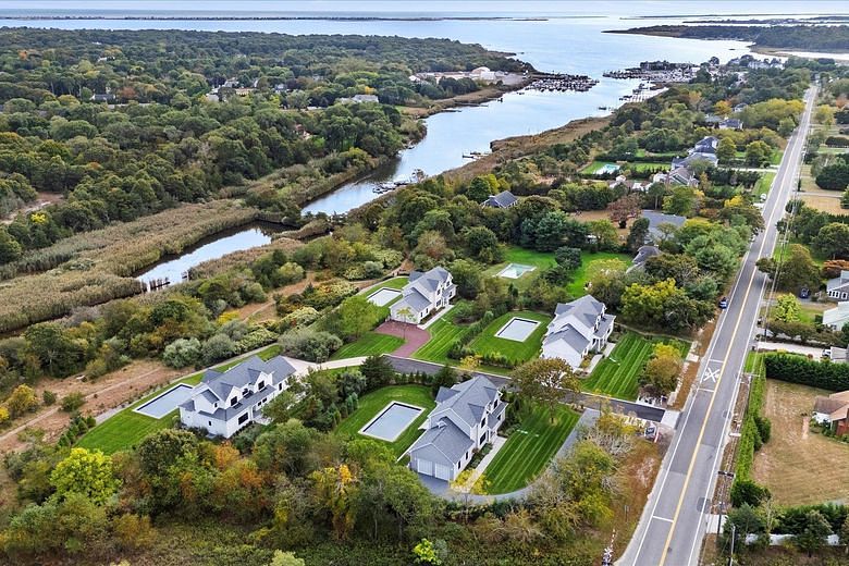 8A S Bay Avenue