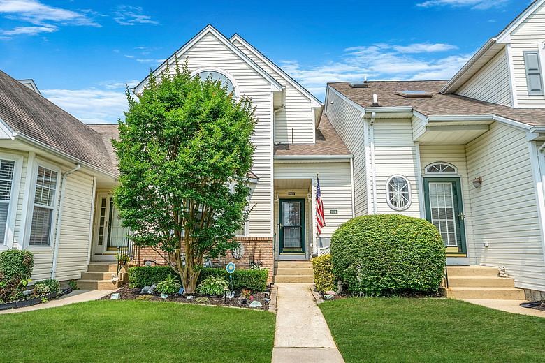 903 Constance Lane