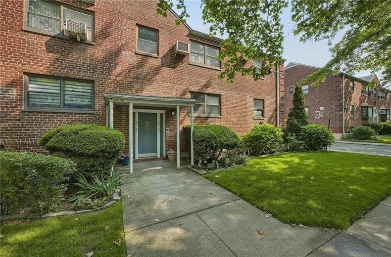91-49 153rd Avenue #123