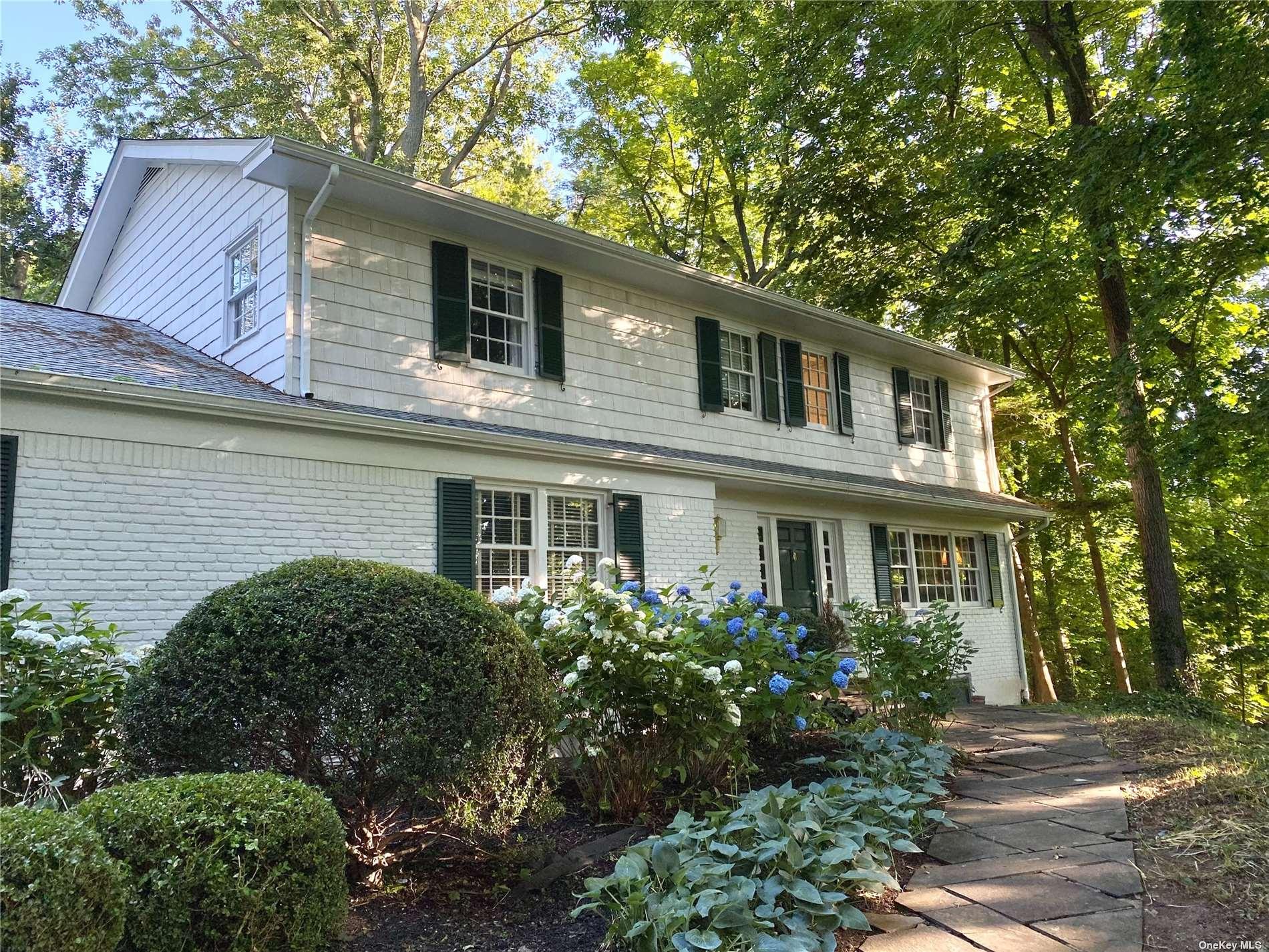 7 Tudor Lane in Long Island For Sale Yoreevo