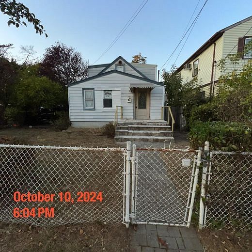 93 Woodside Avenue
